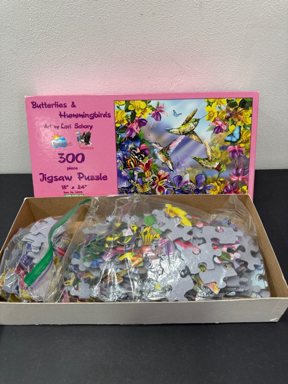 SunsOut Butterflies & Hummingbirds jigsaw puzzle SALE🔴3/$25🔴 - Picture 3 of 3